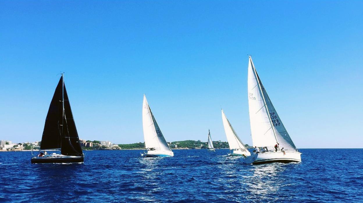 Todo listo para la salida de la Regata Rei en Jaume rumbo a Santa Ponça