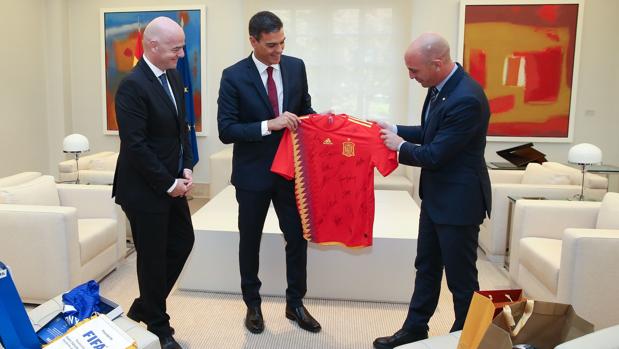 España medita organizar la Eurocopa de 2028 o el Mundial de 2030