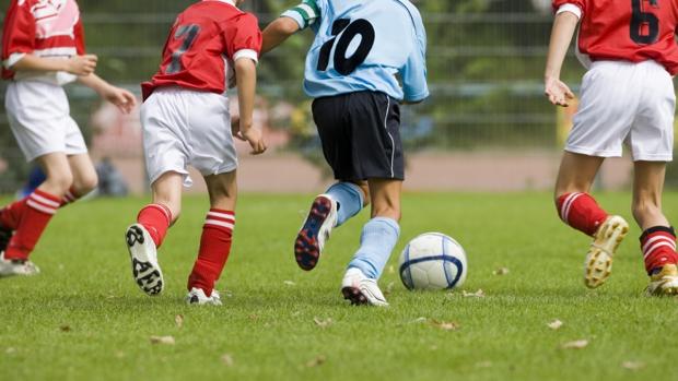 ¿Beneficia a los niños tener como entrenadores a leyendas internacionales?