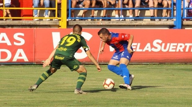 Las Palmas agrava la situación del Extremadura