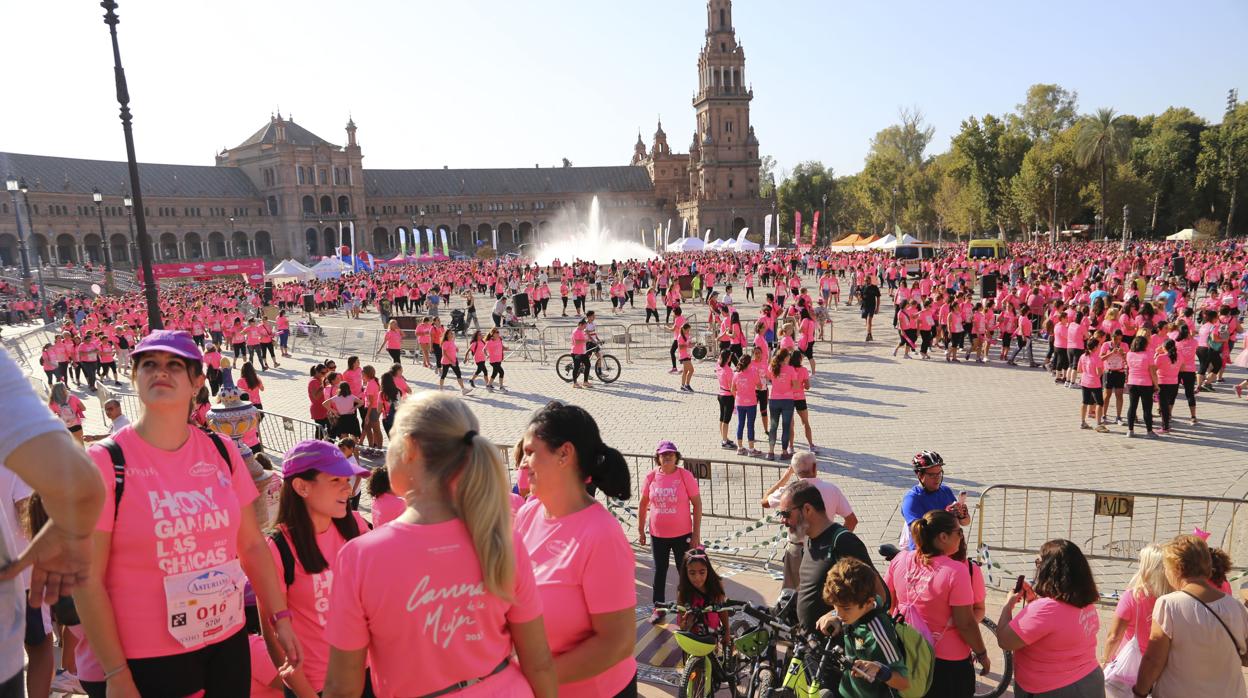 La Carrera de la Mujer de 2017 también acabó en la Plaza de España