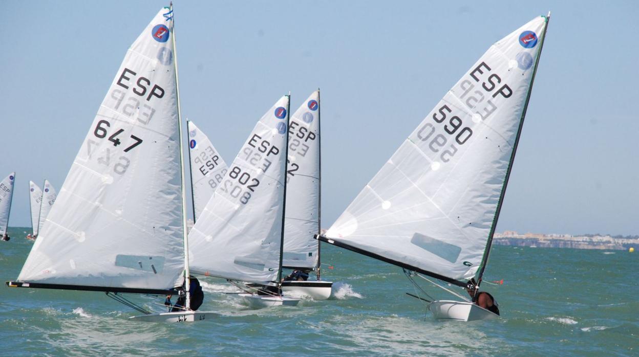 Ángel Ballesteros y Ricardo Jiménez, campeones de las Copas de Andalucía de Finn y Europa