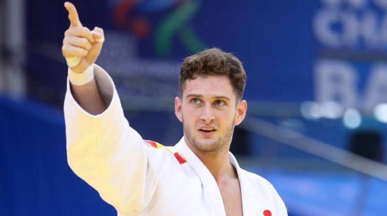 El judoca Sherazadishvili celebra su triunfo mundialista en Baku