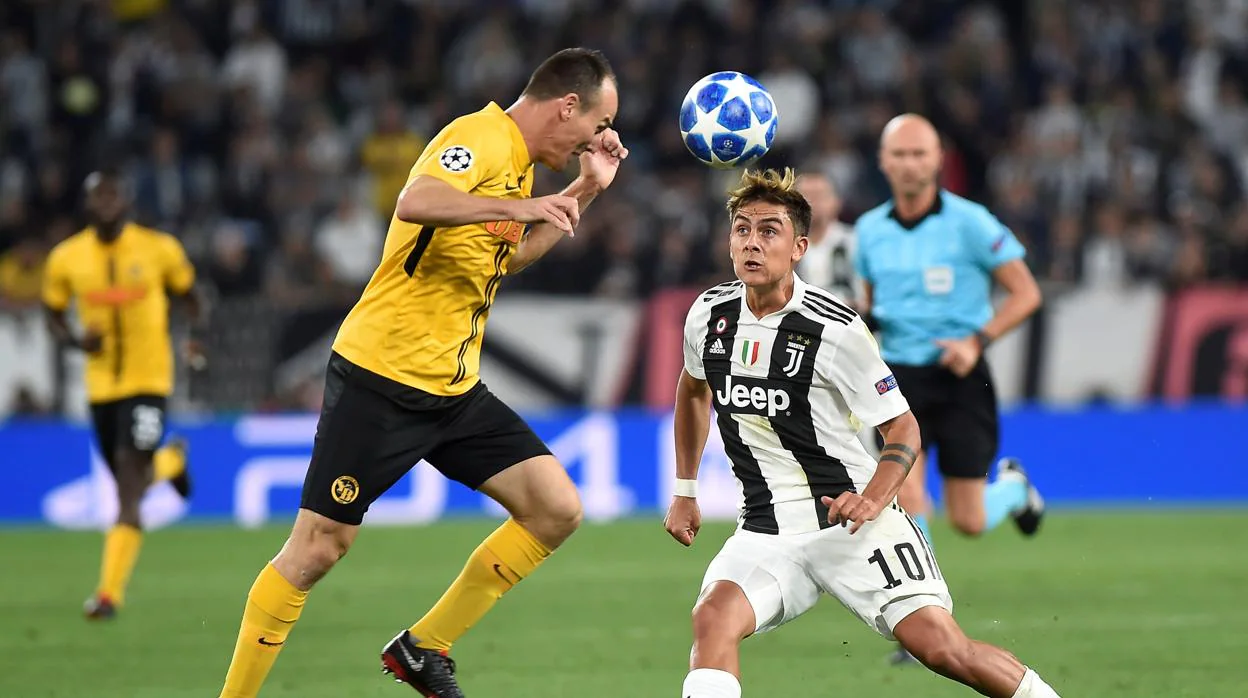 Un triplete de Dybala lanza a la Juventus