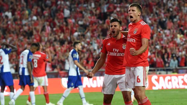 El Benfica rompe la barrera de Casillas