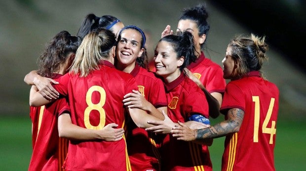 La FIFA lanza la primera estrategia global para el fútbol femenino