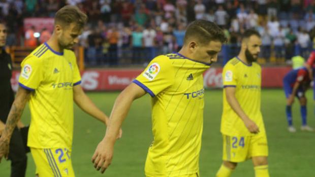 De morder el polvo a hundirse en el barro