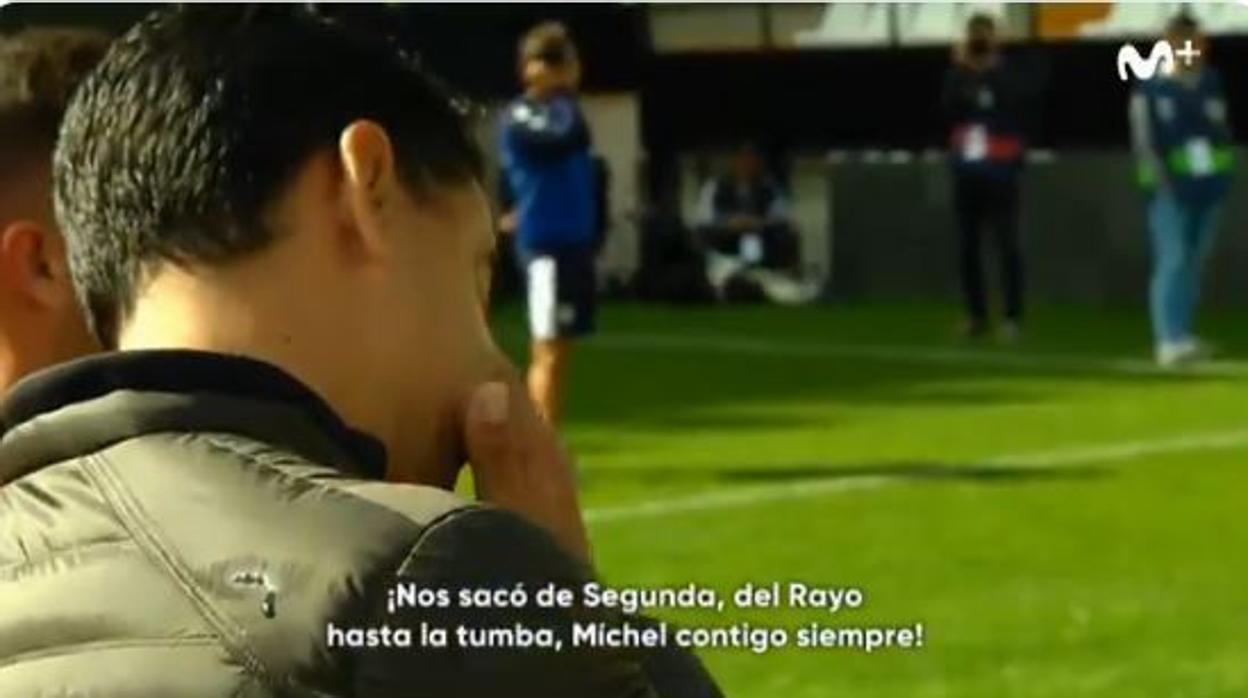 La afición del Rayo hace llorar a Míchel: «Contigo, siempre»