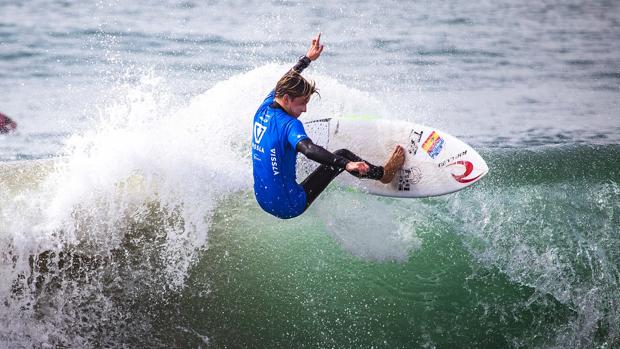 Buena actuación española en la segunda jornada del Vissla ISA World Junior