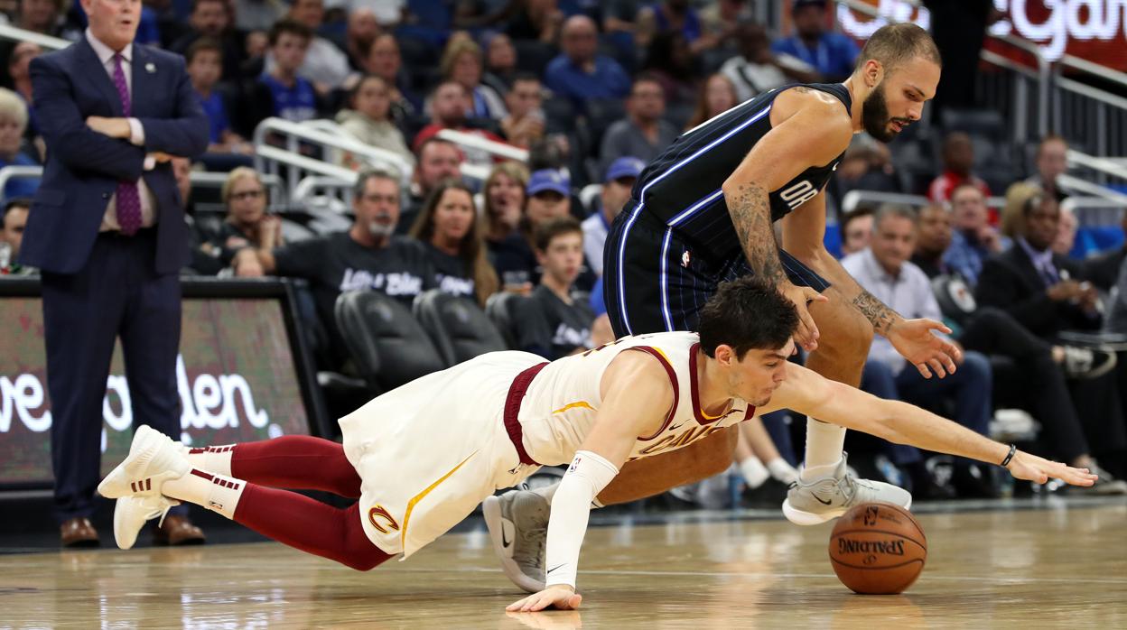 La rotunda aparición de Evan Fournier a 0,4 segundos del final