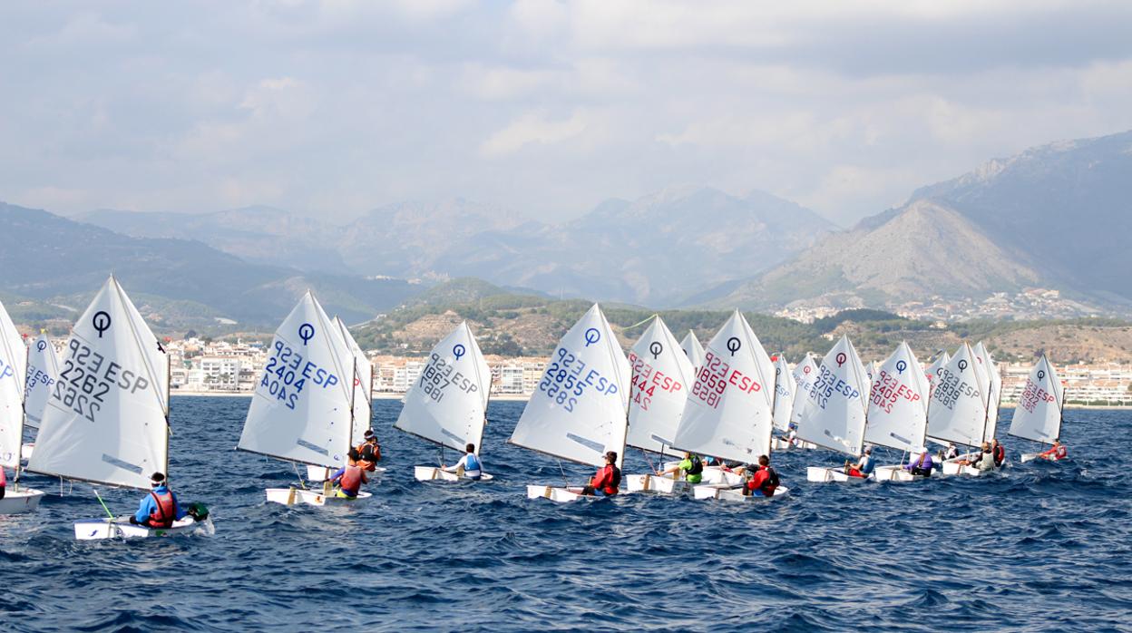 Más de 200 regatistas en el Open de Optimist Trofeo Dictum