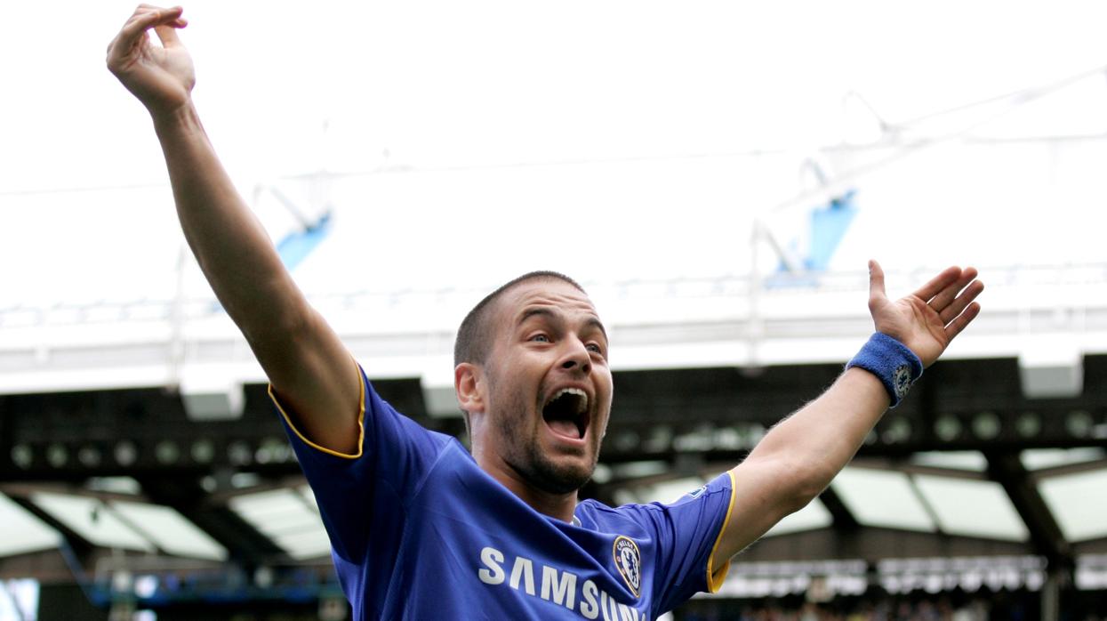 Joe Cole celebra un tanto durante su etapa en el Chelsea