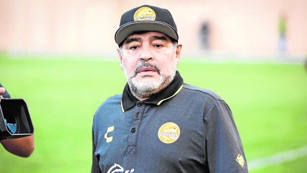 Maradona cuestiona la apuesta por Solari