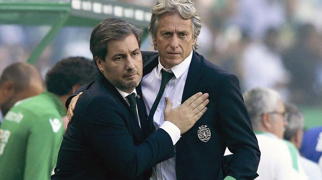 De Carvalho con el técnico Jorge Jesús