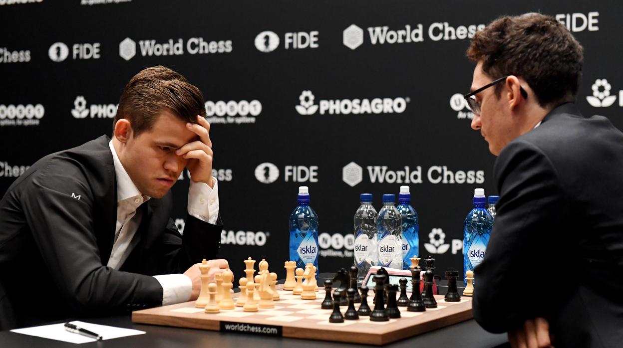 Caruana tortura con negras a Carlsen antes de firmar tablas