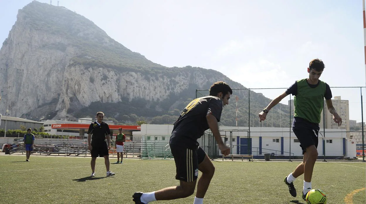 Fútbol en Gibraltar