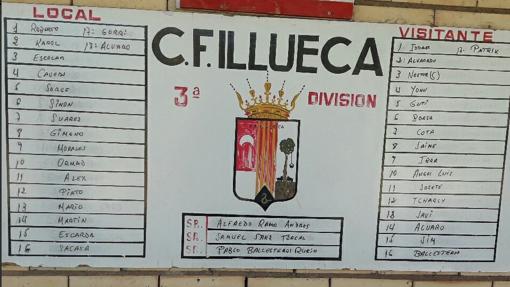 La famosa pizarra del CF Illueca