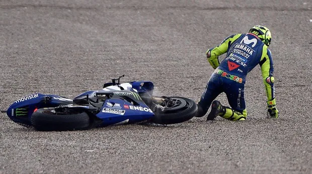 ¿Cuándo fue el último año que Rossi no ganó una carrera?