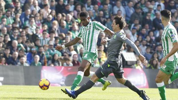 Júnior revitaliza al Betis