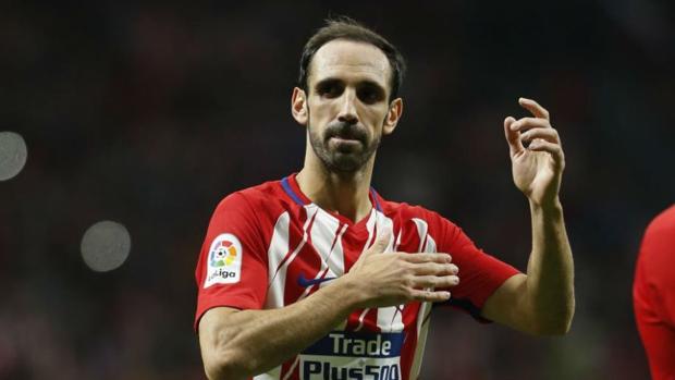 Juanfran, baja ante el Barcelona por lesión