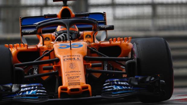 Carlos Sainz se da una paliza en su estreno con el McLaren