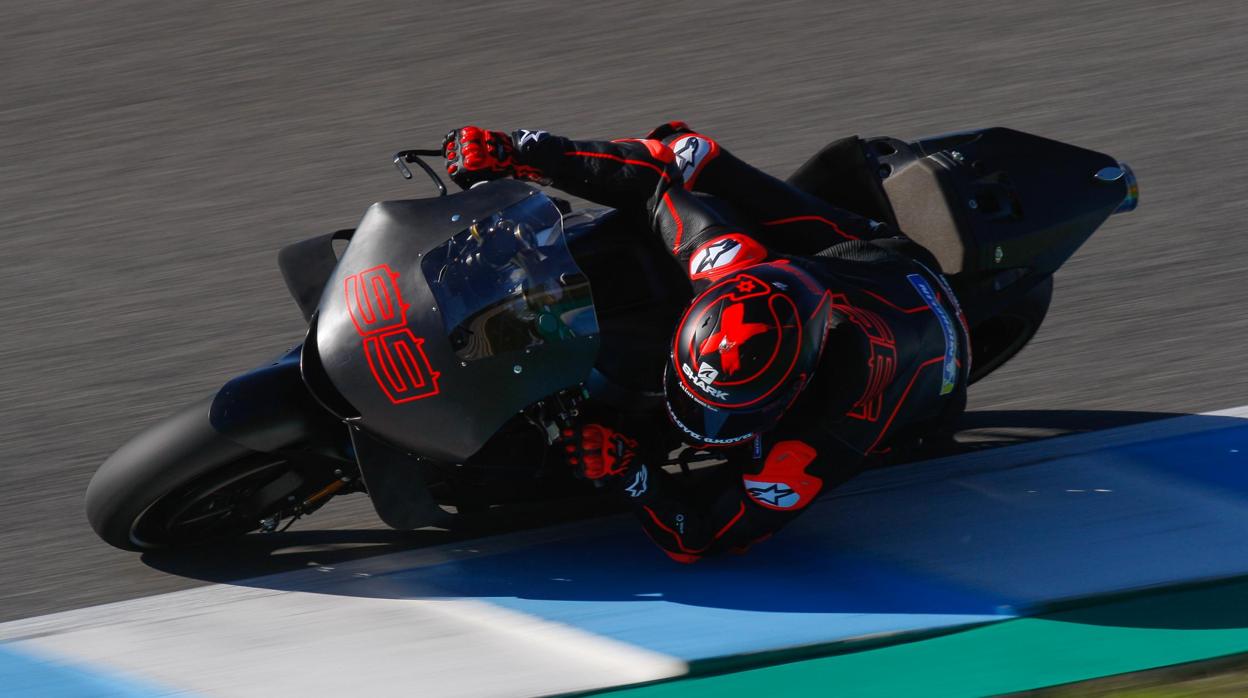 Ducati manda en Jerez; Lorenzo, a dos décimas de Márquez