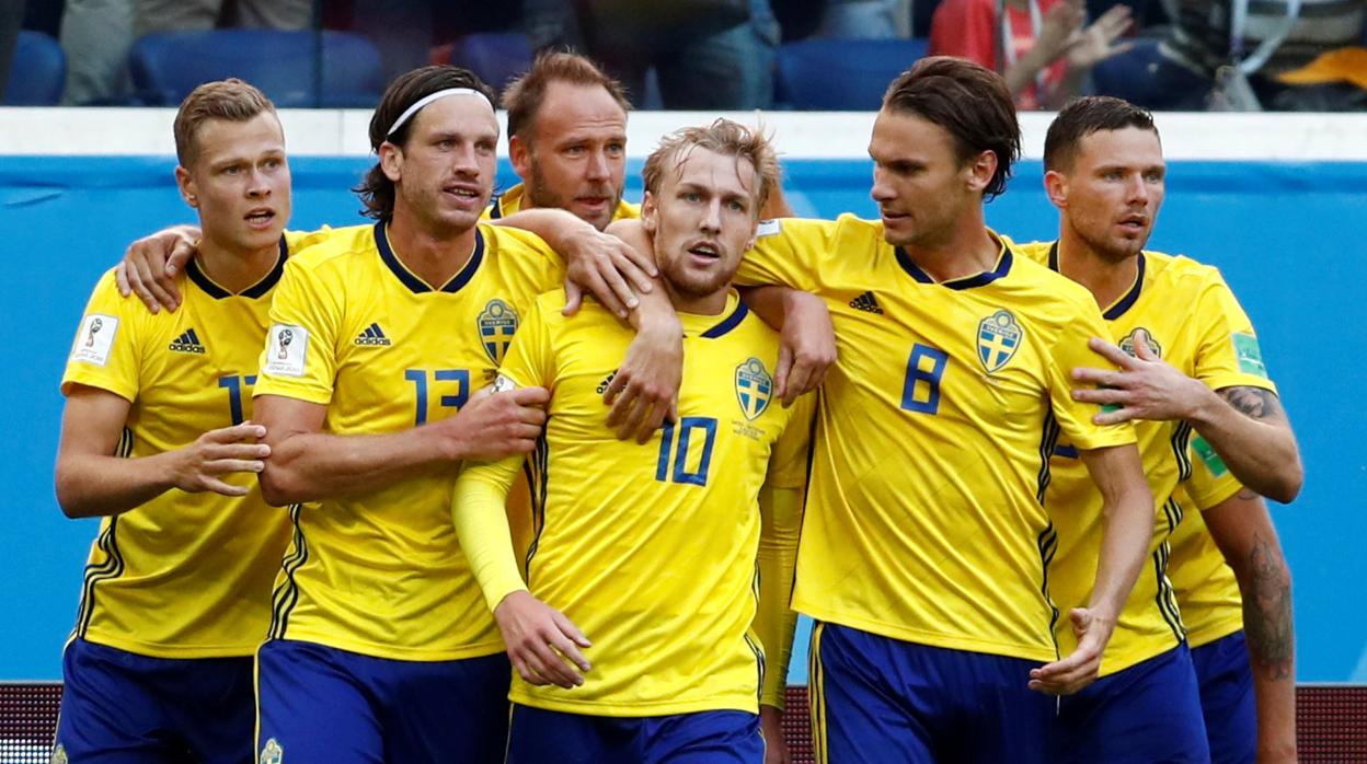 Los jugadores suecos celebran un gol de Forsberg en el Mundial de Rusia