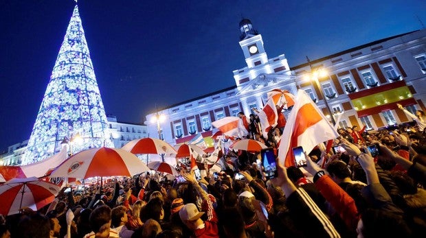 Los hinchas de River toman la Puerta del Sol