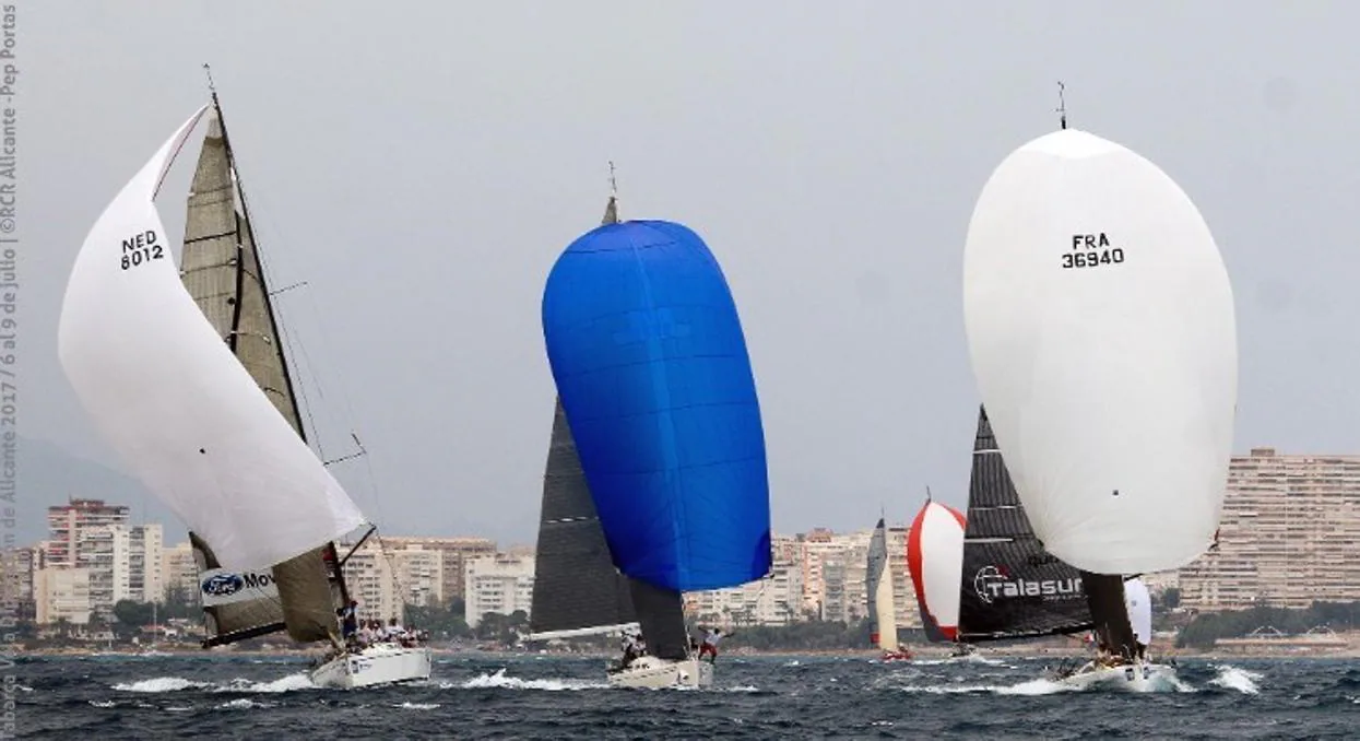 La flota Crucero y la Pesca afrontan el tercer desafío en la 52ª Semana Náutica de Alicante