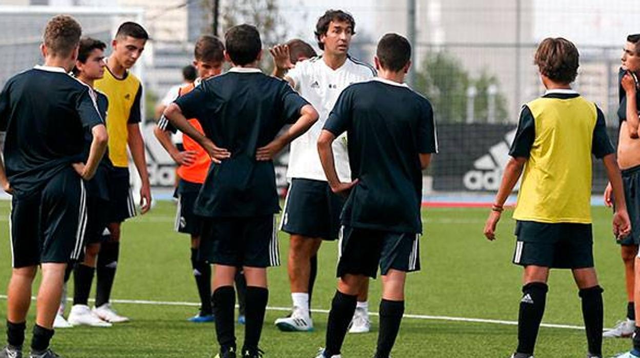 El arrollador estreno de Raúl como entrenador