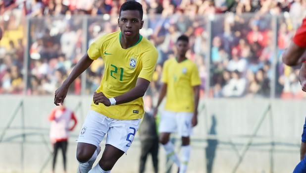 Sampaoli recomienda a Rodrygo que demore su marcha al Madrid