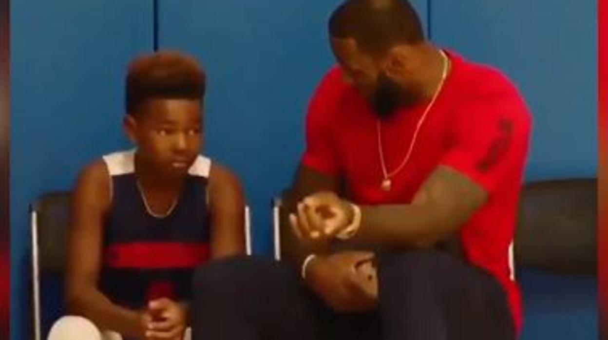 La charla de LeBron James a su hijo que arrasa en las redes sociales