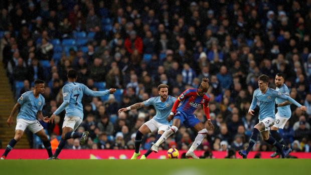 Batacazo del City en el Etihad