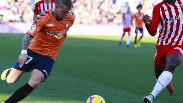 Osasuna interpretó mejor el fútbol en Almería