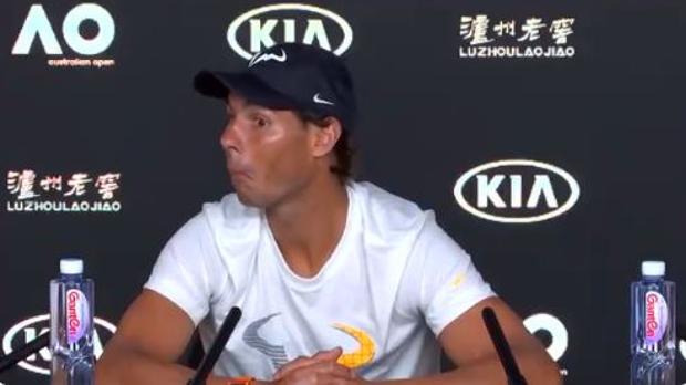 Rafa Nadal «caza» a un periodista dormido durante su rueda de prensa