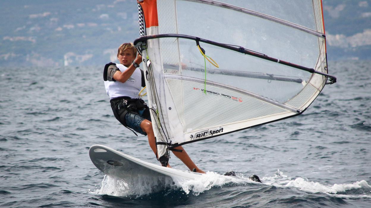 La regata de homenaje a Jordi Calafat pone en juego desde mañana el Trofeo Illes Balears de tablas y 420