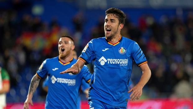 Mata y Jorge Molina asientan al Getafe en Europa