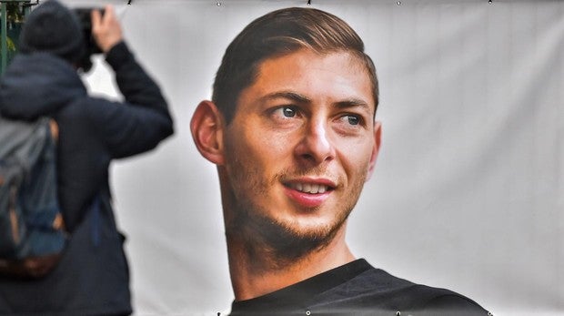 Aparecen restos del avión de Emiliano Sala