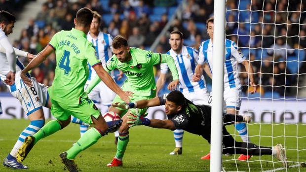 Borja Mayoral rescata un punto para el Levante