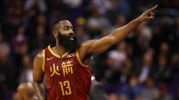 Harden sigue de fiesta con otros 44 puntos