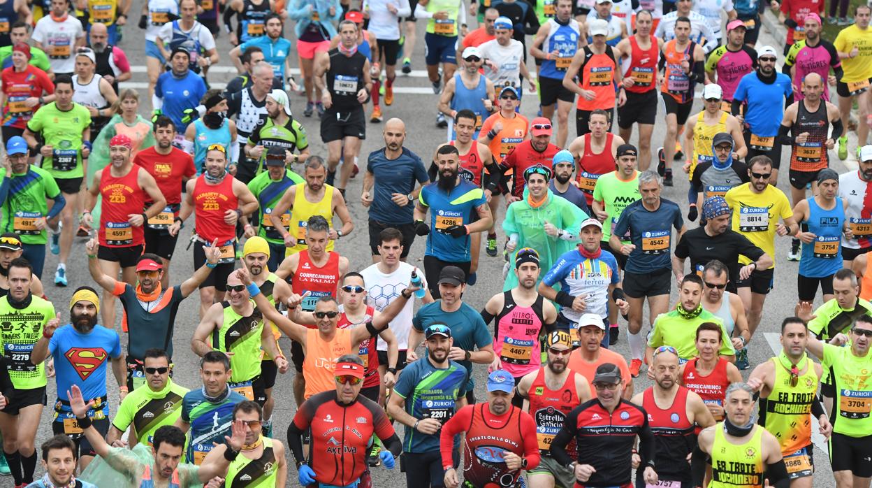 Corredores de la Zúrich Maraton de Sevilla 2018