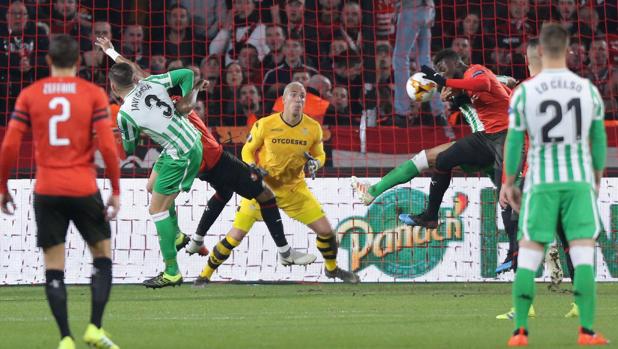 Empate loco entre Rennes y Betis