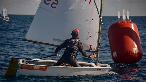 Martin Atilla revalida el título en el 30 Palamós Optimist Trophy-14 Nations Cup