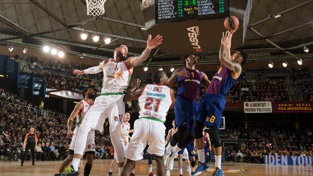 El Barça Lassa alarga la fiesta a costa de un Baskonia sin acierto