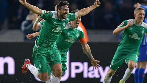 Pizarro celebra su gol ante el Hertha