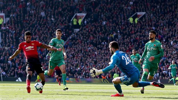 Rashford y Martial dan la victoria al United