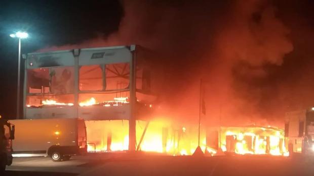 El Mundial de MotoE, en peligro tras el incendio de 23 motos en el 'paddock' de Jerez