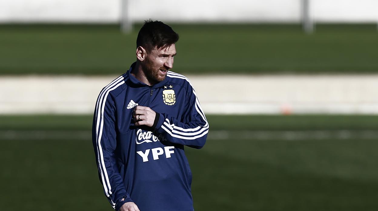 Argentina mima a Leo Messi en su regreso