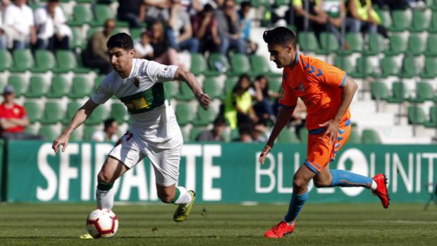 El Elche abraza la permanencia y complica la del Rayo Majadahonda
