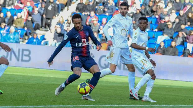 Neymar evita otra derrota del París Saint-Germain
